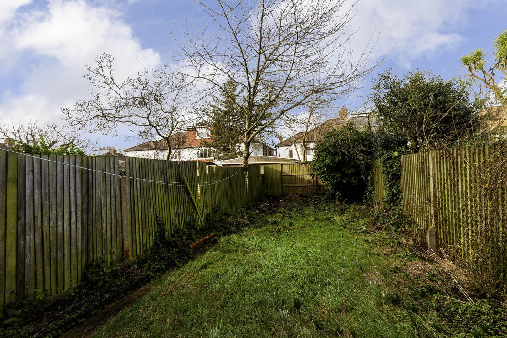 Modern Apartment Riffel Road, Willesden Green